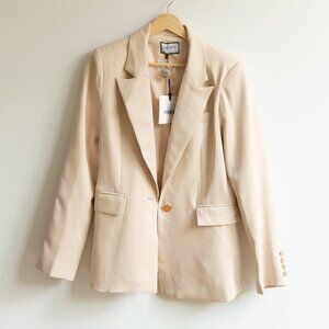 RUNAWAY Amy Blazer – Bone (NTW)